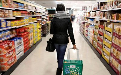 Las ventas del comercio caen un 2,4% sobre el año pasado pero se dispara un 41% el ‘online’